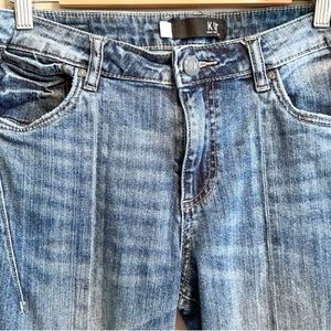 KUT FROM THE KLOTH Catherine Ankle Straight Leg Medium Wash Jean Size 10
